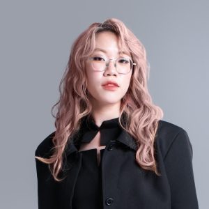 Tran Hue Dinh Middle Graphic Designer